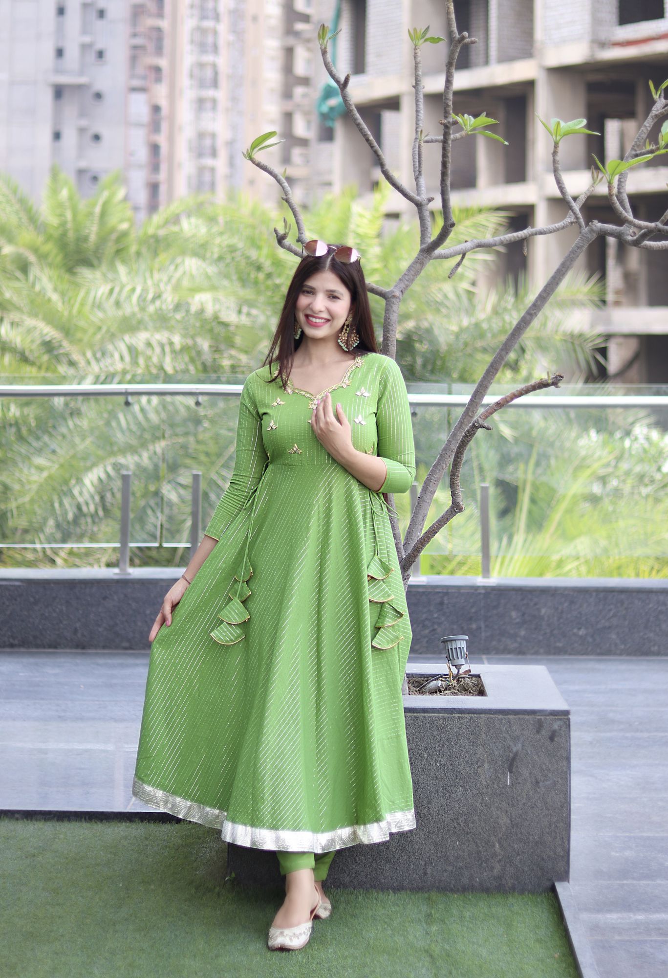 GREEN HANDWORKED SUIT SET