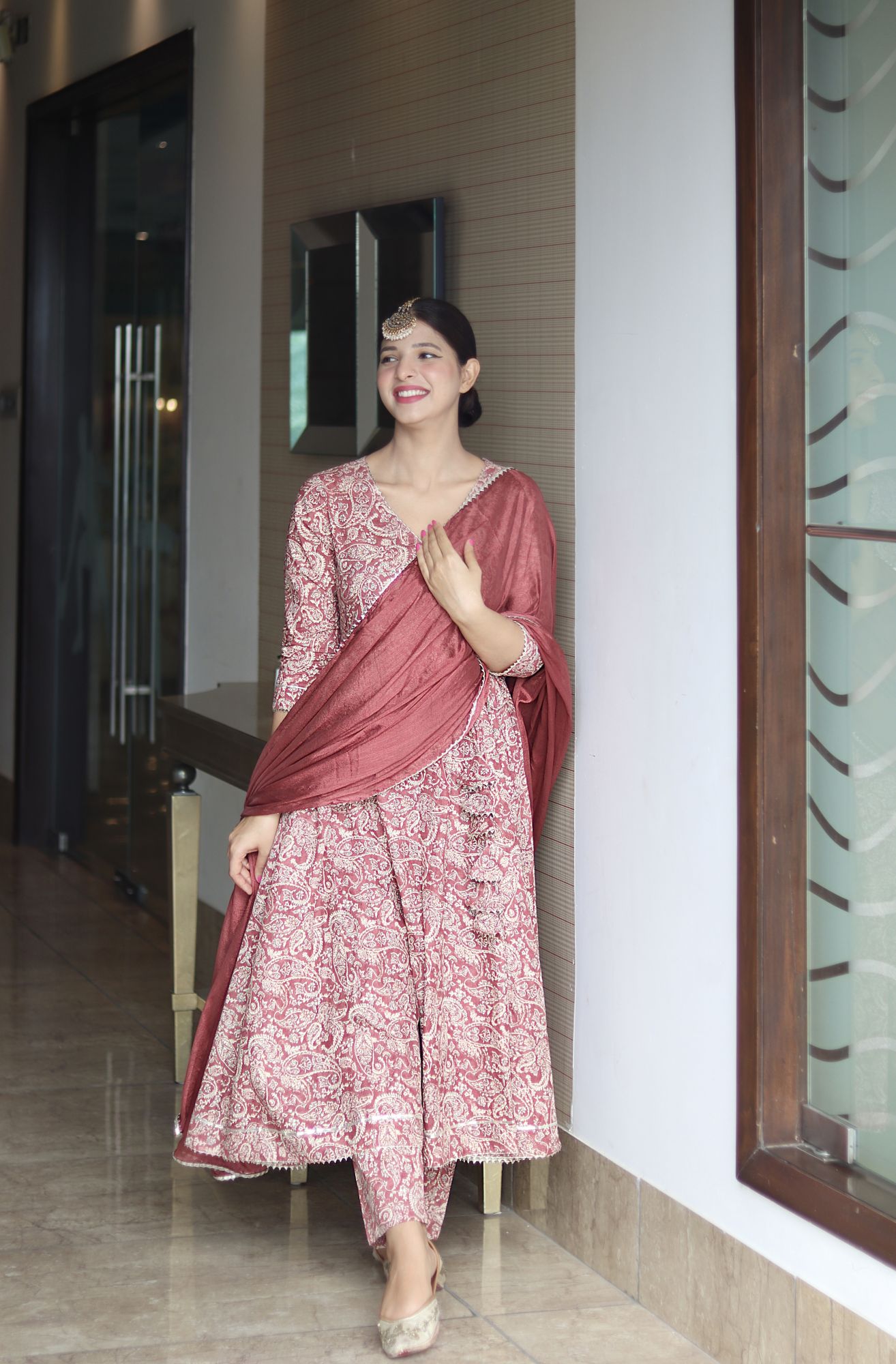 BROWN PAISLEY PRINTED SUIT SET