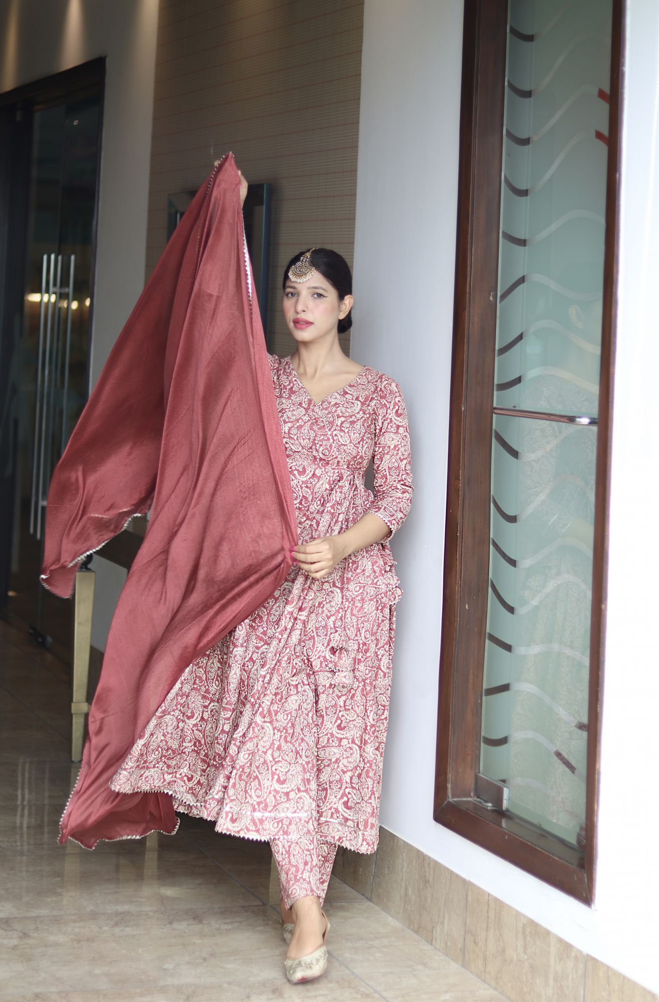 BROWN PAISLEY PRINTED SUIT SET