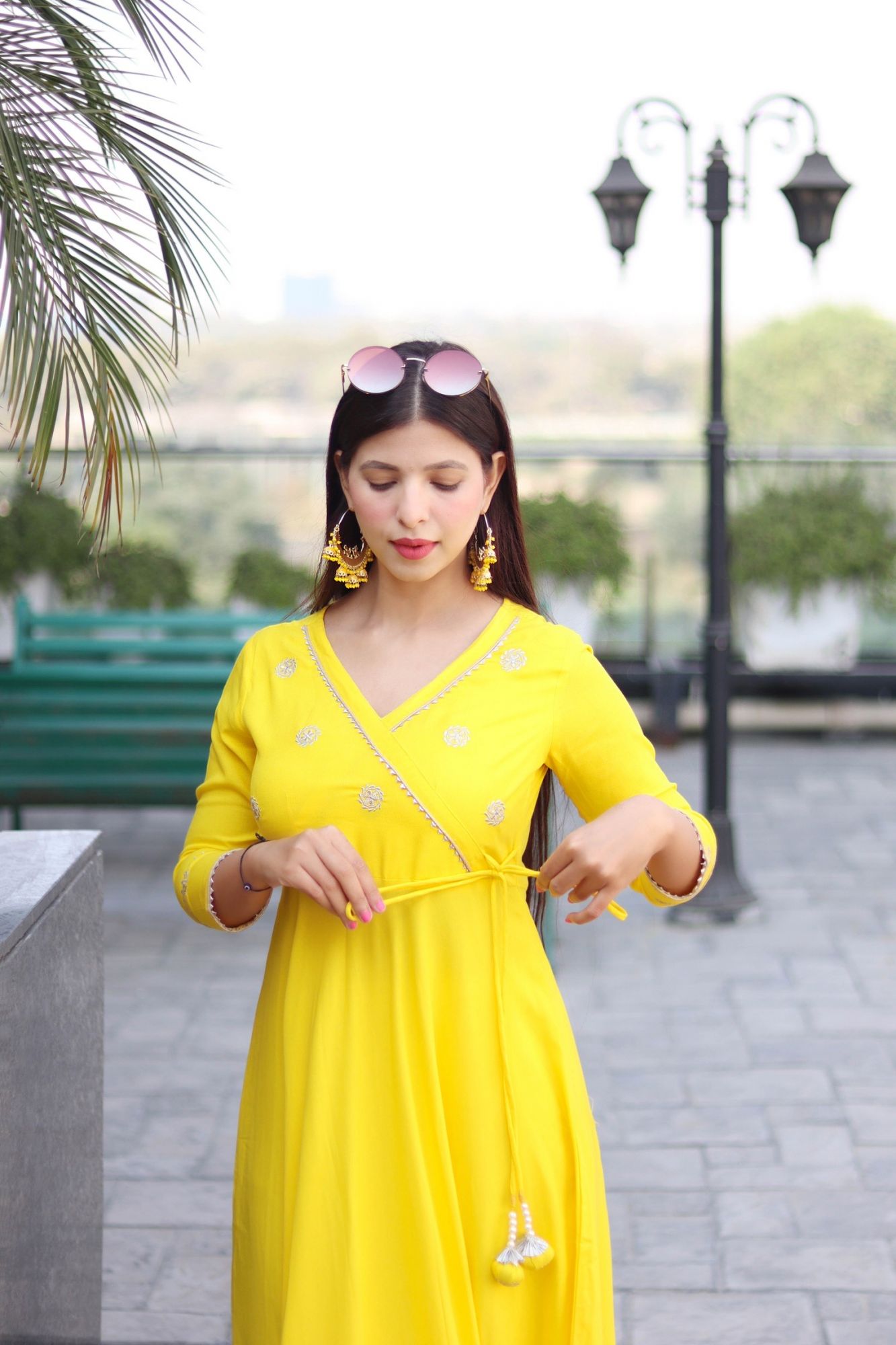 CHIC YELLOW EMBROIDERED TIE-DYE SUIT SET