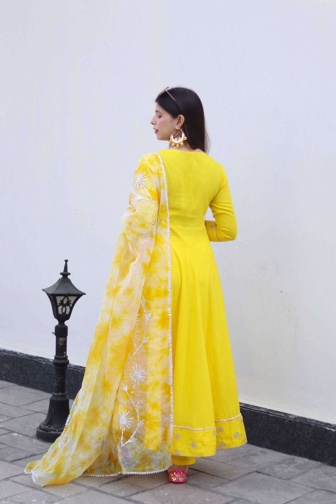 CHIC YELLOW EMBROIDERED TIE-DYE SUIT SET