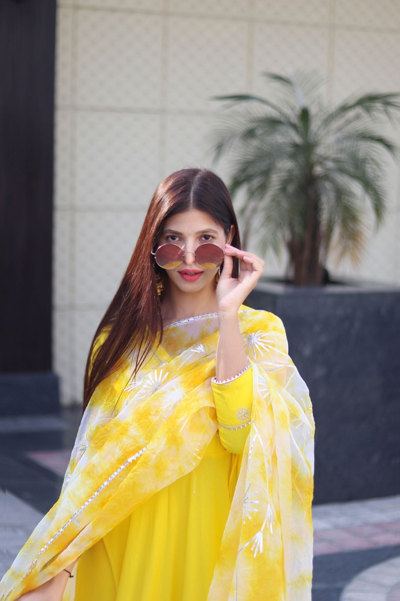 CHIC YELLOW EMBROIDERED TIE-DYE SUIT SET