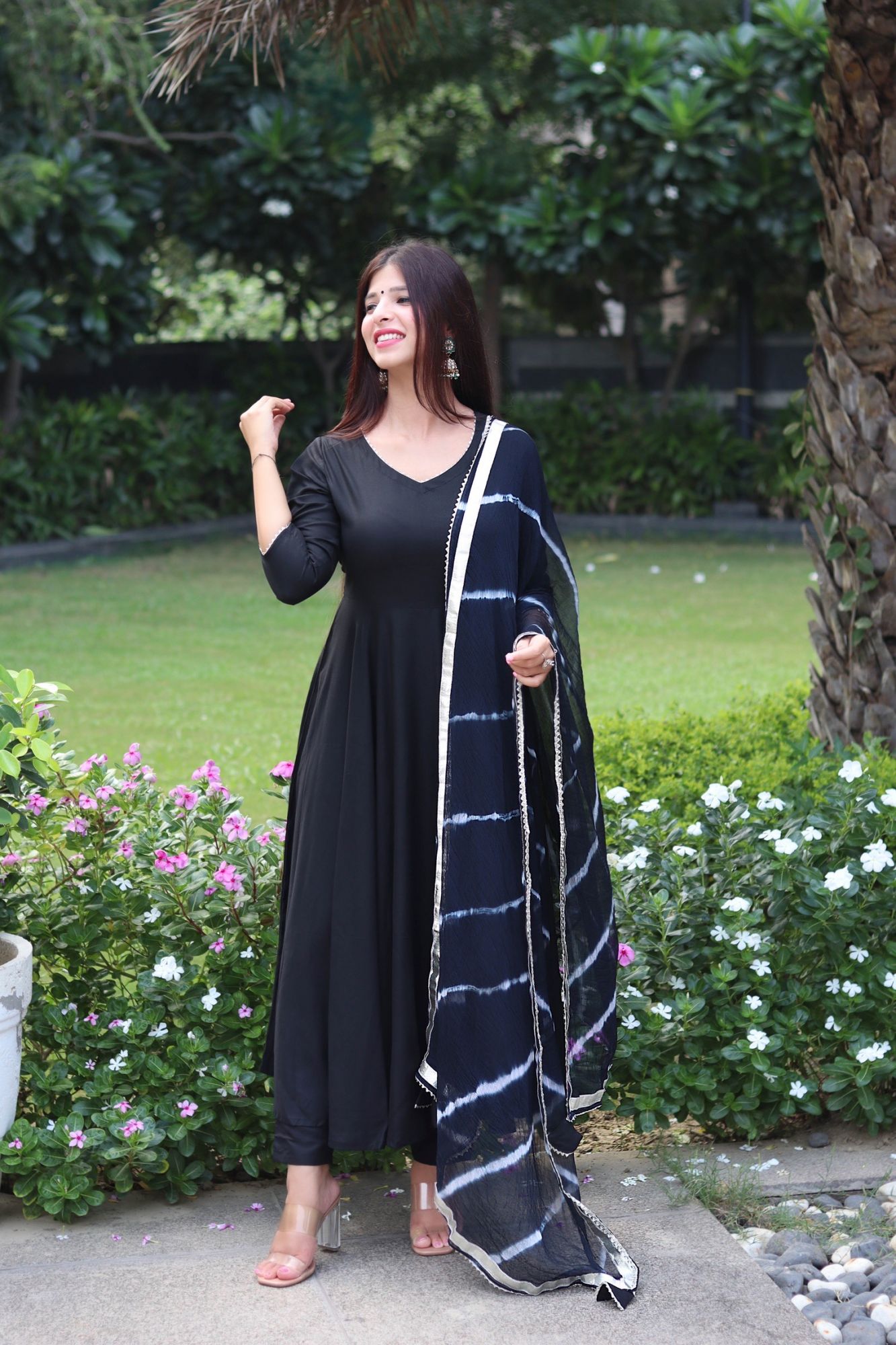 BLACK NAZNEEN FLARED SUIT SET