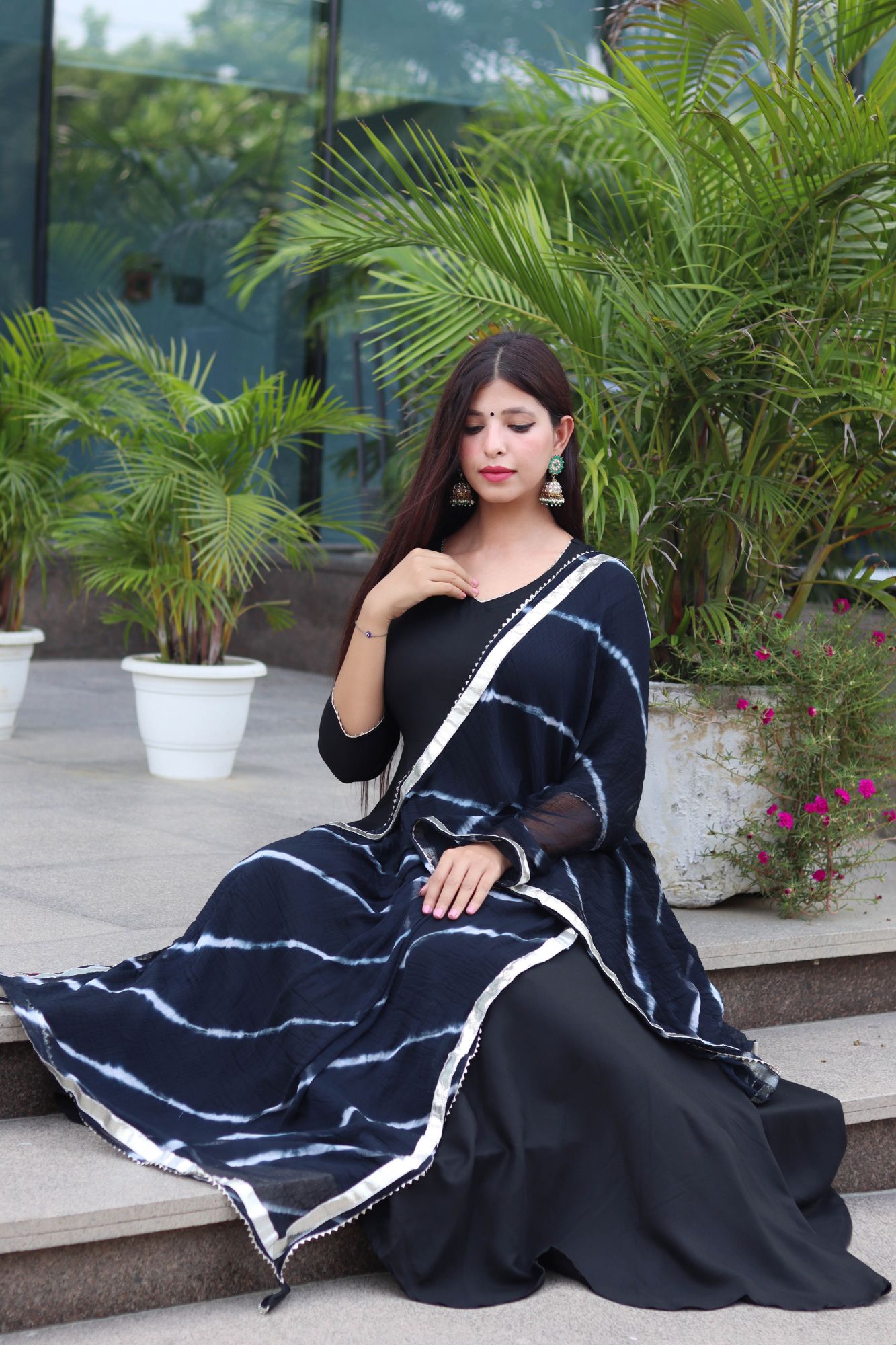 BLACK NAZNEEN FLARED SUIT SET