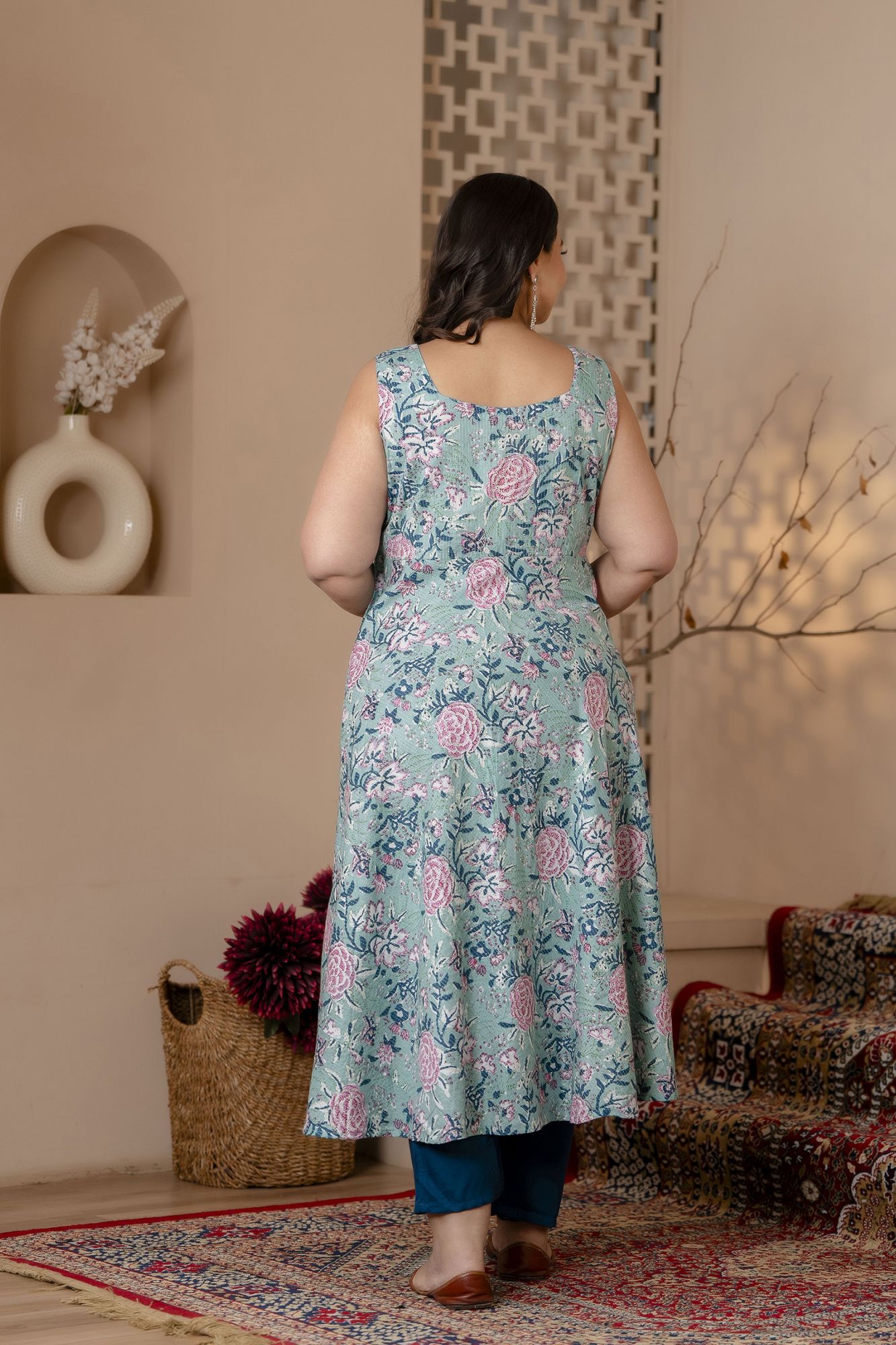 COTTON KANTHA FLORAL JAAL SUIT SET