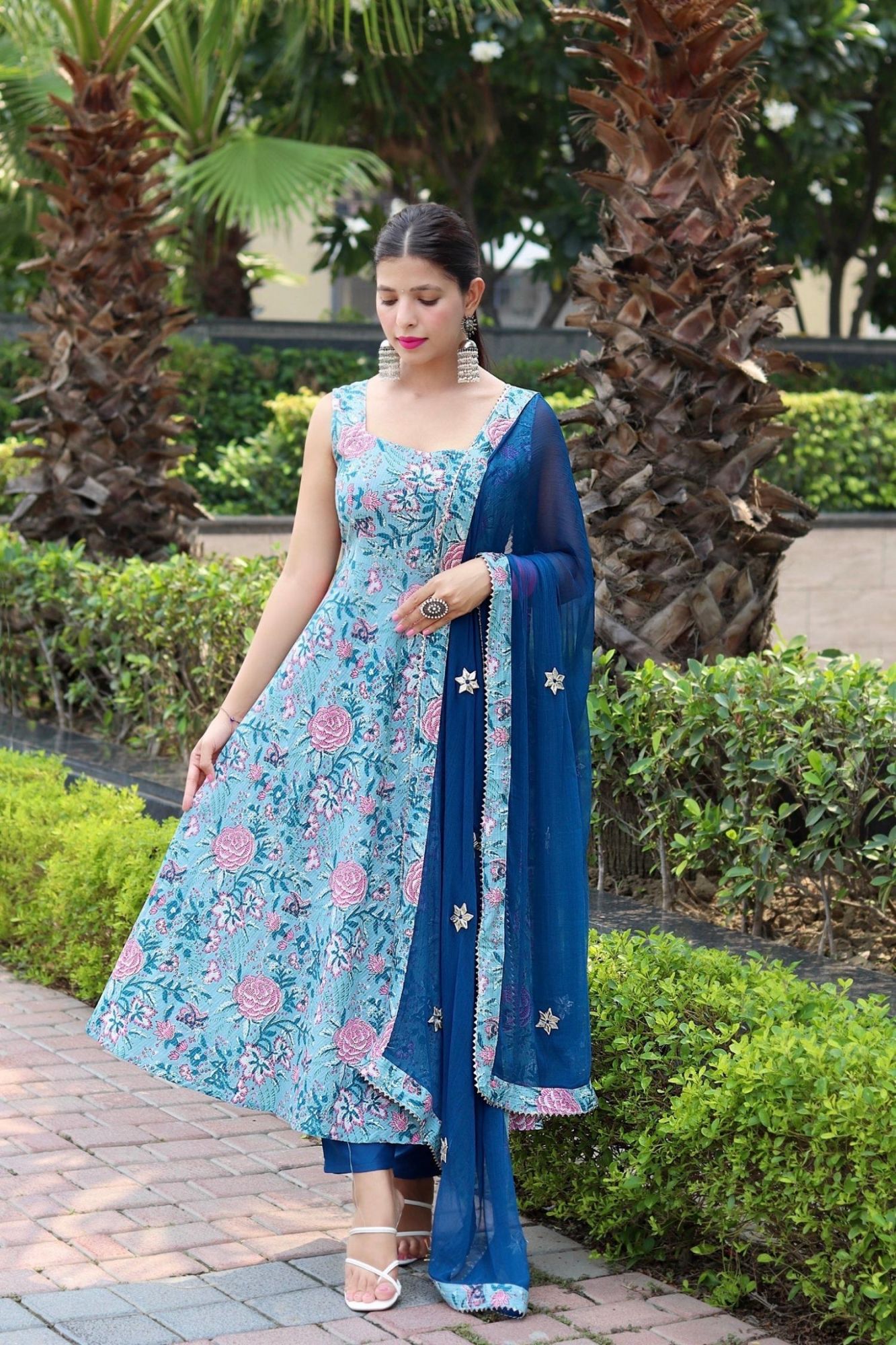 COTTON KANTHA FLORAL JAAL SUIT SET