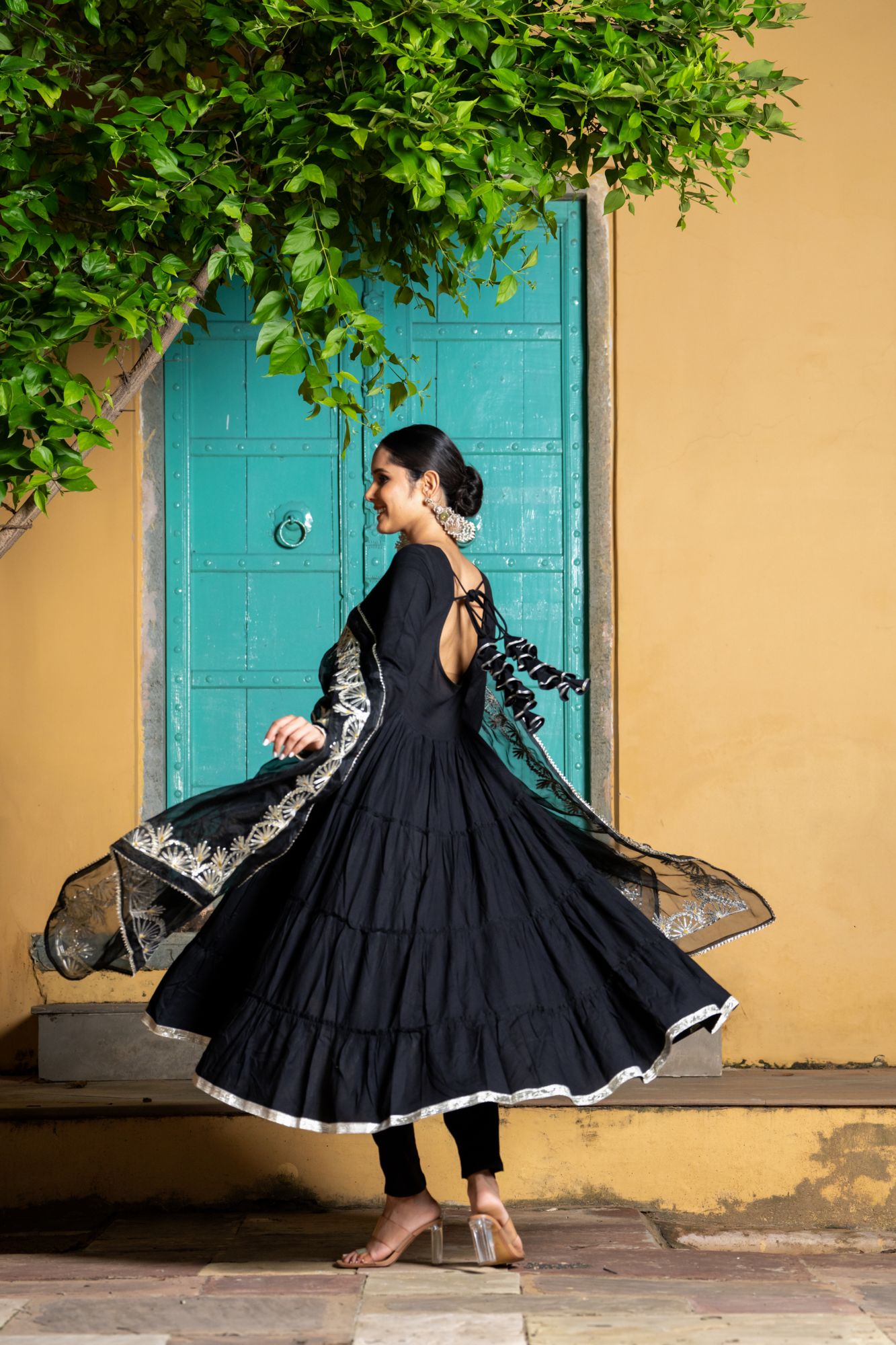 BLACK REGAL GOTA SUIT SET