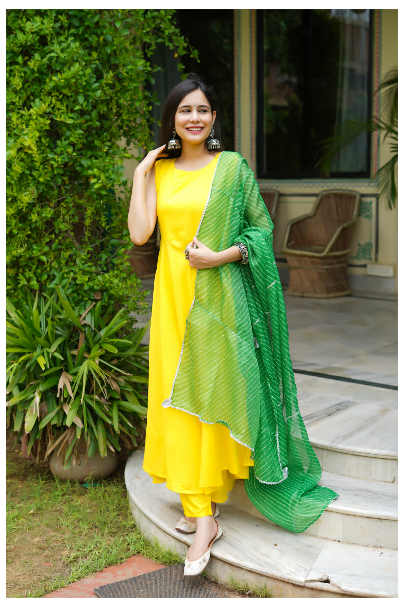 CHIC YELLOW TASSAL SUIT SET