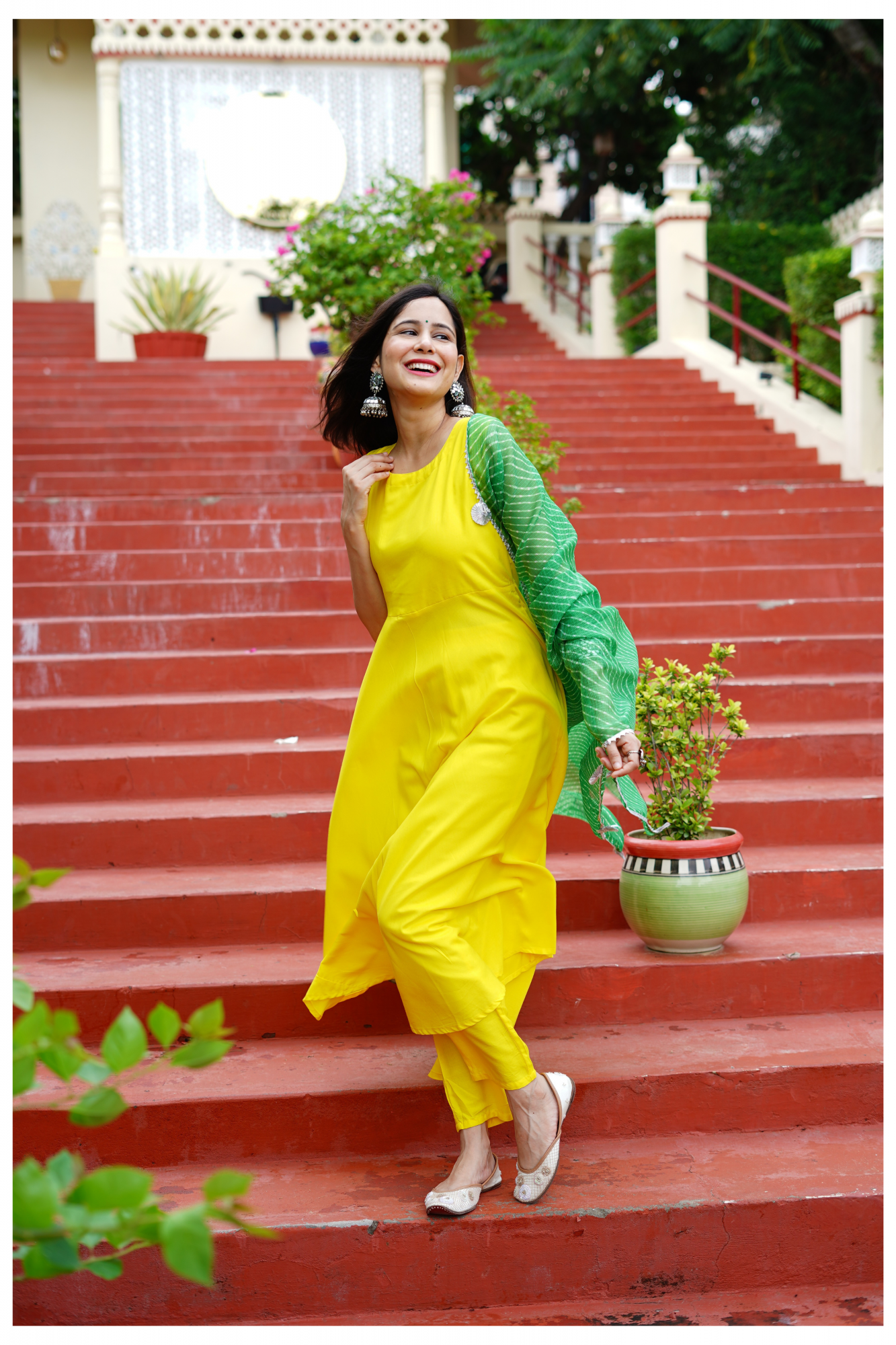 CHIC YELLOW TASSAL SUIT SET