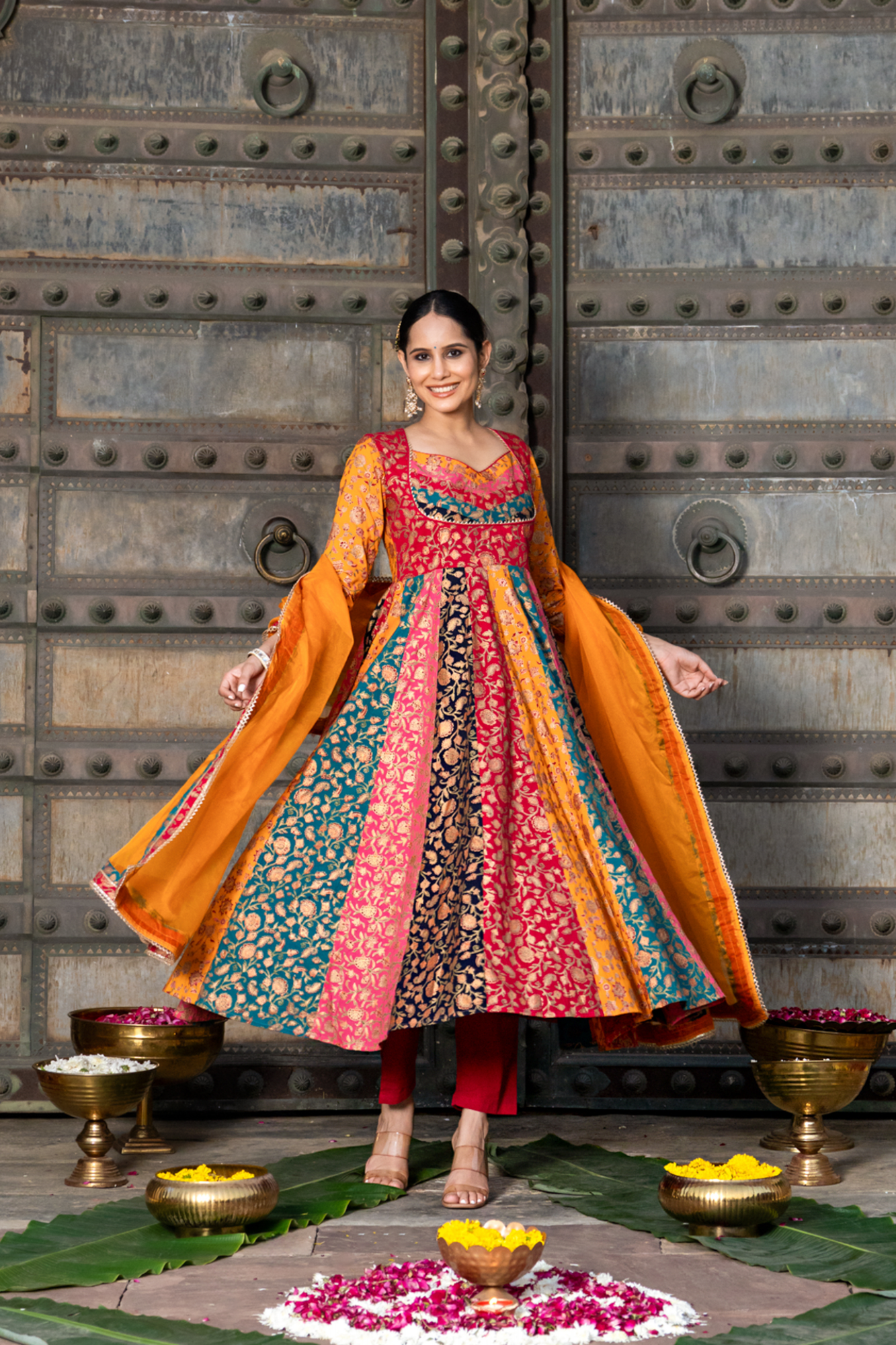 LUXE SPLENDOR ANARKALI SUIT SET