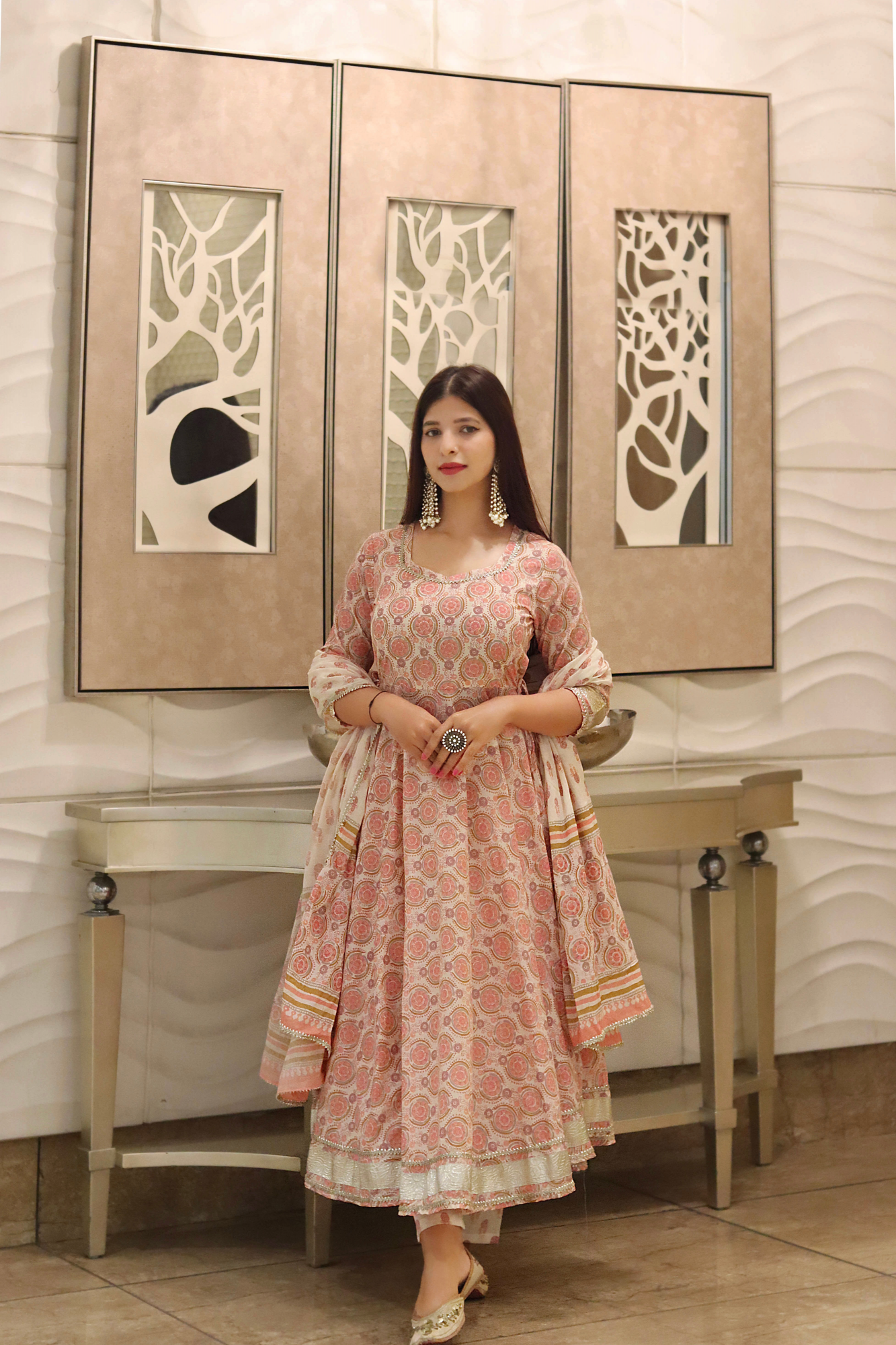 CREAM PRINTED GOTA PATTI SUIT SET