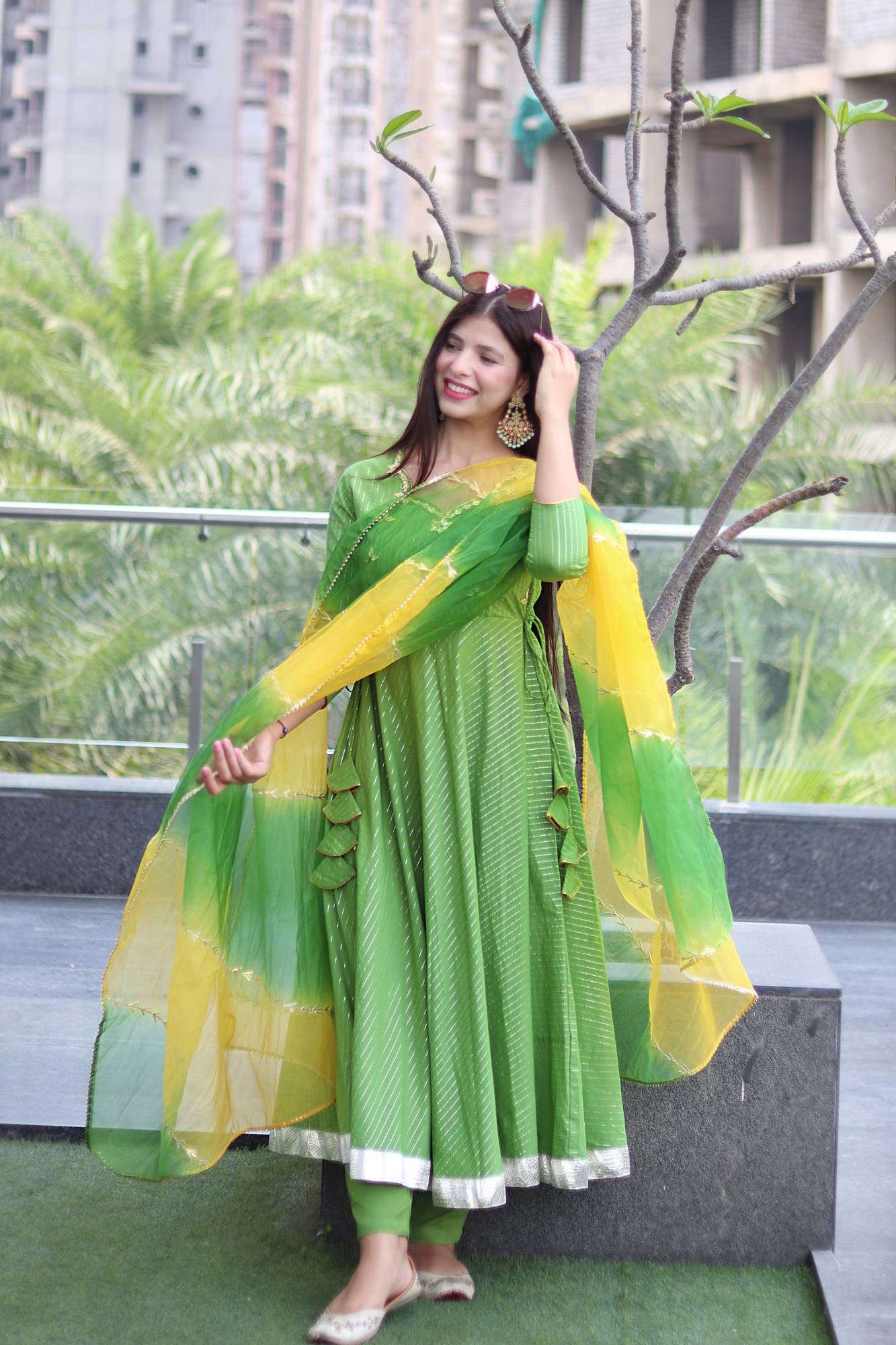 GREEN HANDWORKED SUIT SET