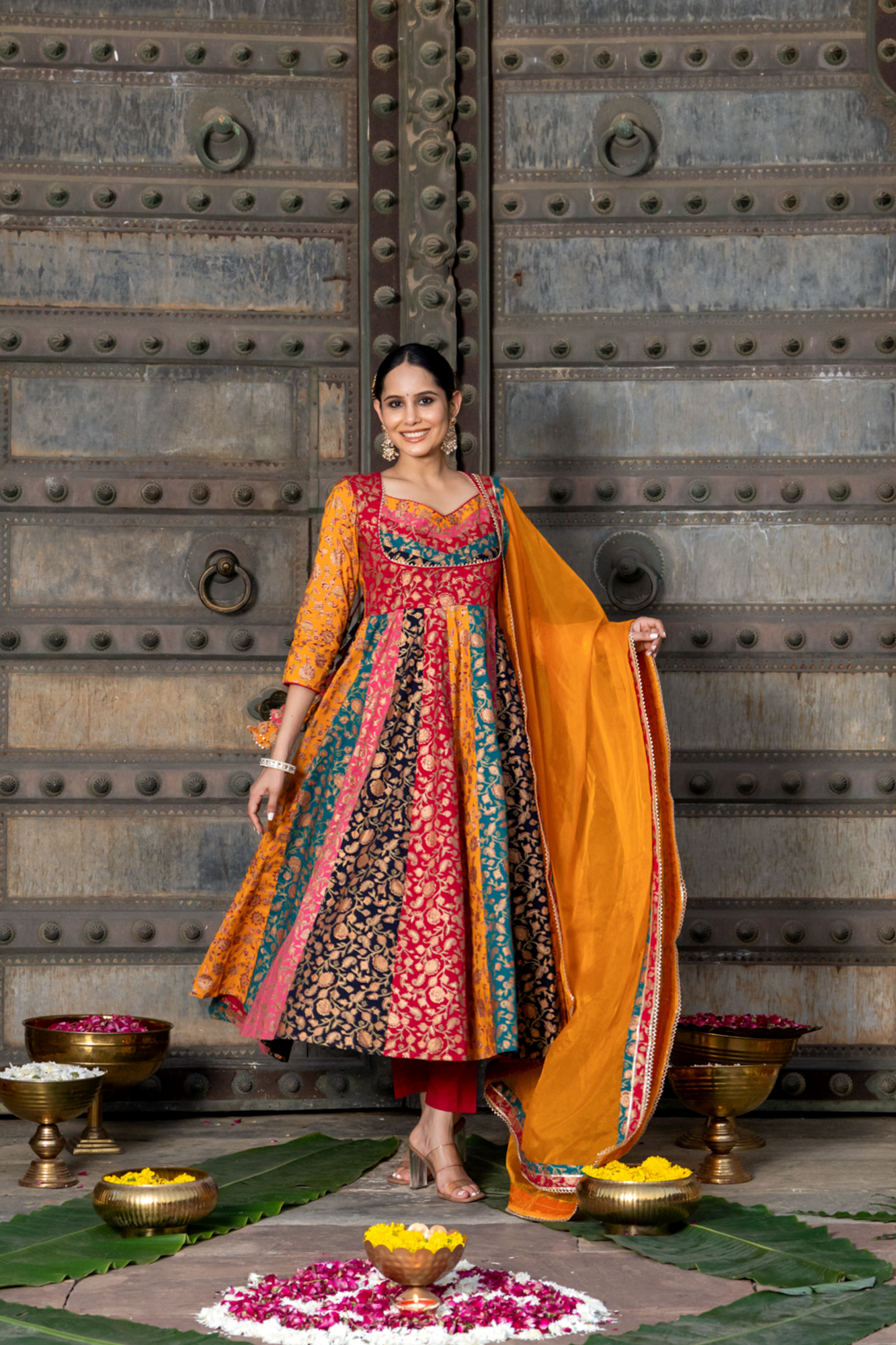 LUXE SPLENDOR ANARKALI SUIT SET