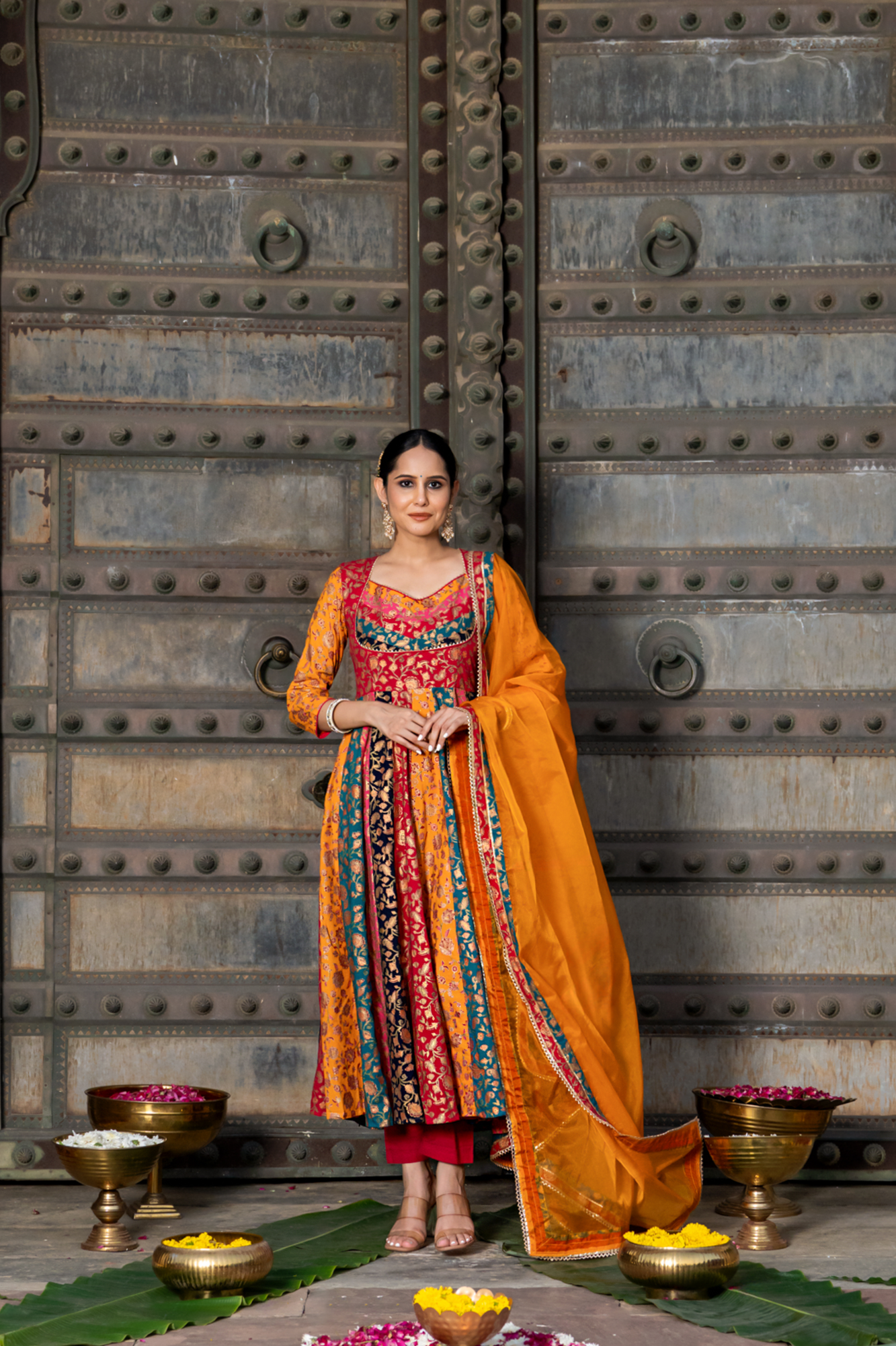 LUXE SPLENDOR ANARKALI SUIT SET