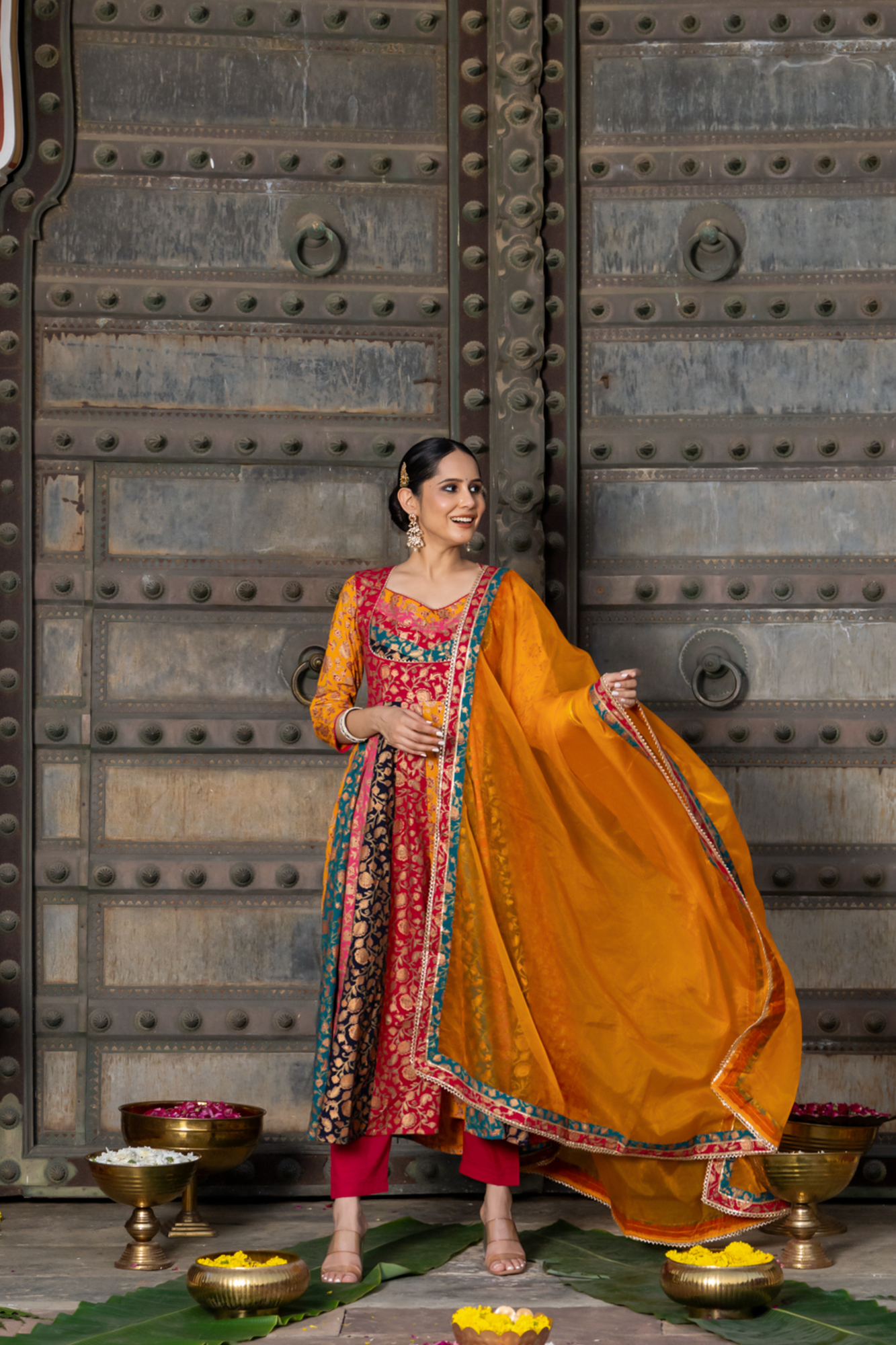 LUXE SPLENDOR ANARKALI SUIT SET