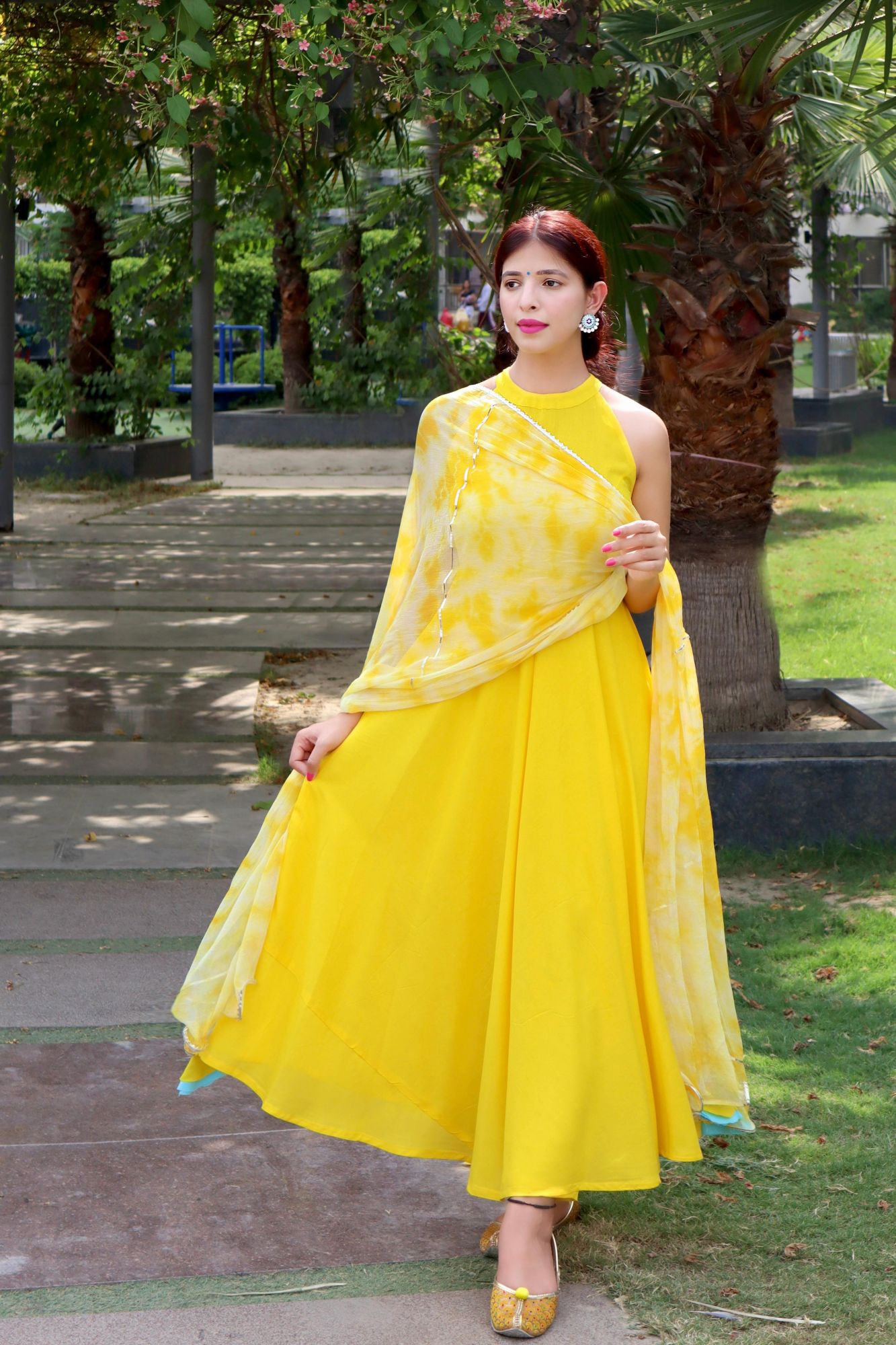CHIC YELLOW NAZNEEN SUIT SET