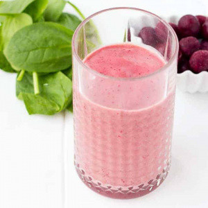 Anti Inflammatory Cherry Spinach Smoothie