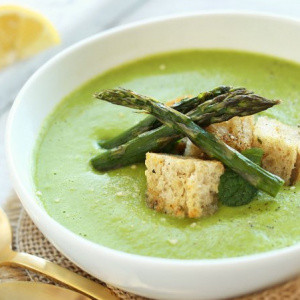 Creamy Asparagus Pea Soup