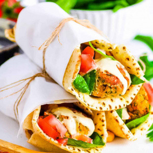 Tempeh Rendang in Spinach Wrap