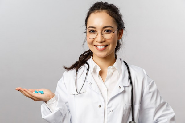 Dr. Amee Daxini talks to us in details about collagen, its loss and how to restore it!
