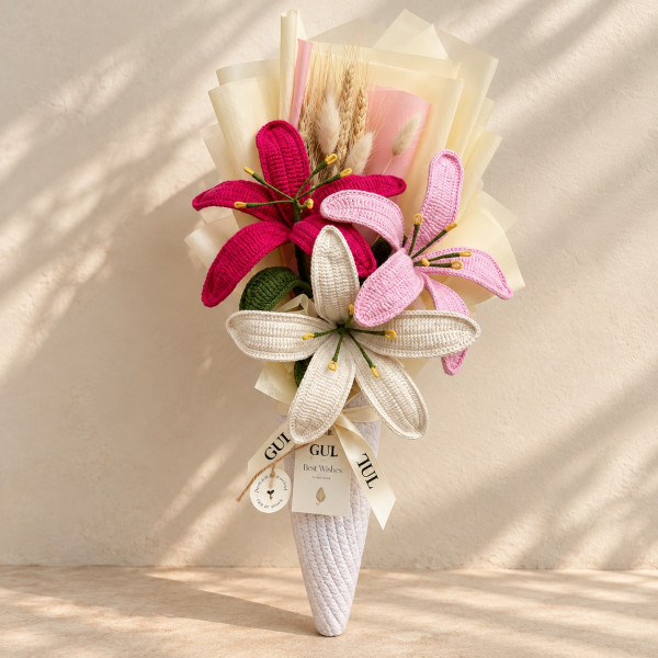 Image of Hand Knitted Lilies Guldasta