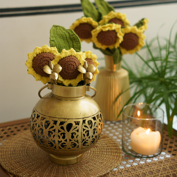 “Baagh-E-Muhabbat” Traditional Brass Tea-light Lamp