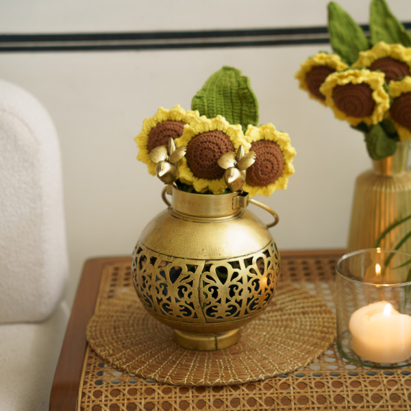 “Baagh-E-Muhabbat” Traditional Brass Tea-light Lamp