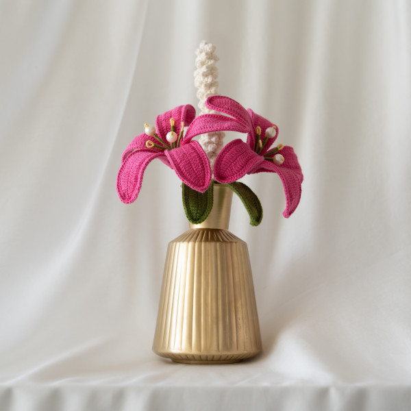 Embellished Lily Vase Pink