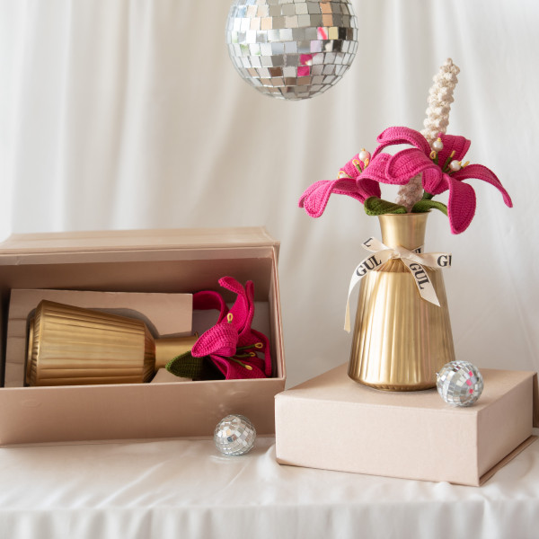 Embellished Lily Vase - Pink