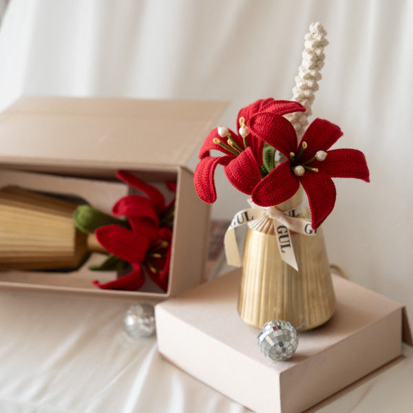 Embellished Lily Vase Red