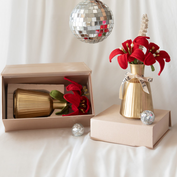 Embellished Lily Vase Red