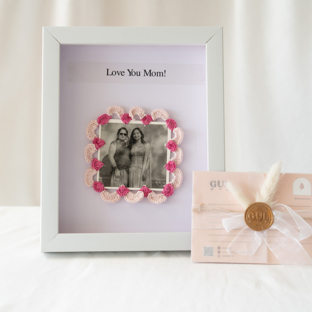 Image of Nostalgia Crochet Frame - Pink