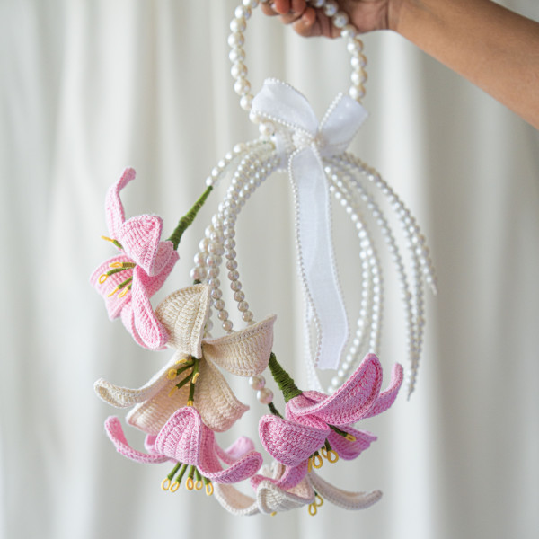 Ombre Lily Hand Bouquet