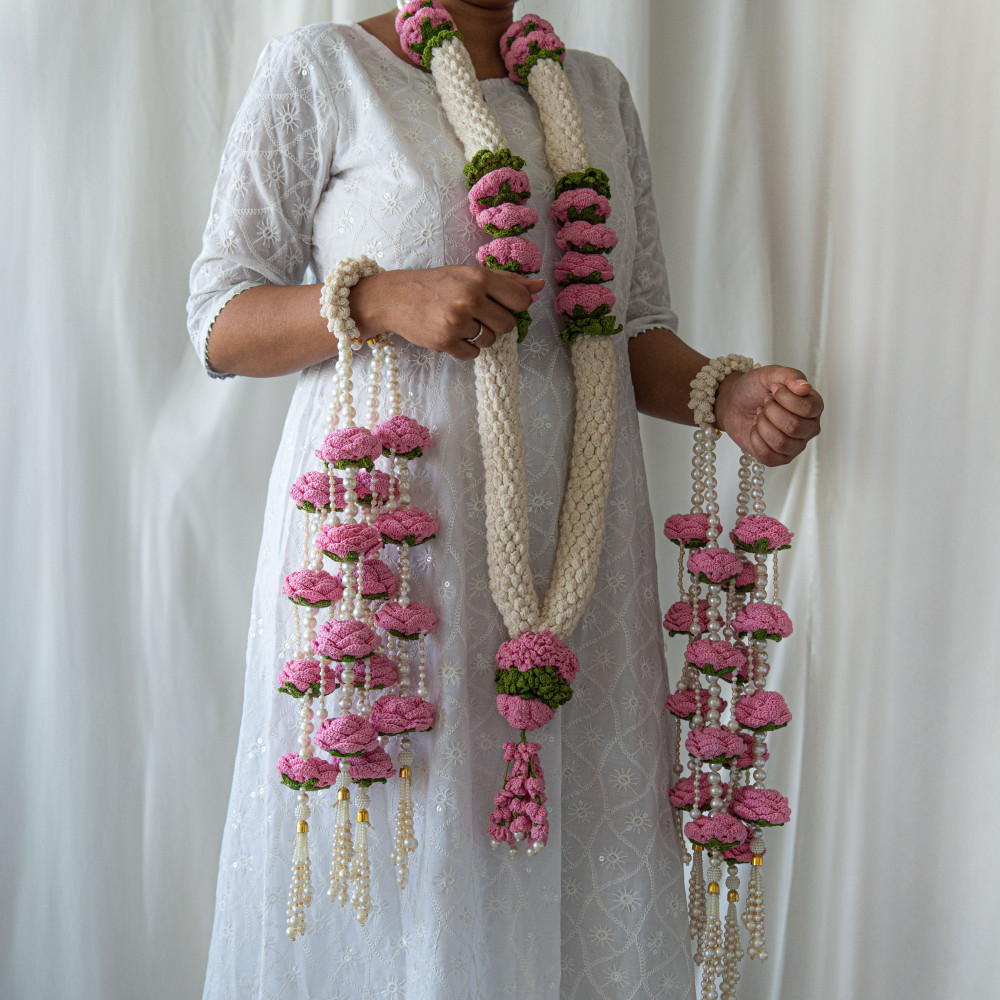 Image of Bloom Crochet Varmala + Blush Kaleera Combo