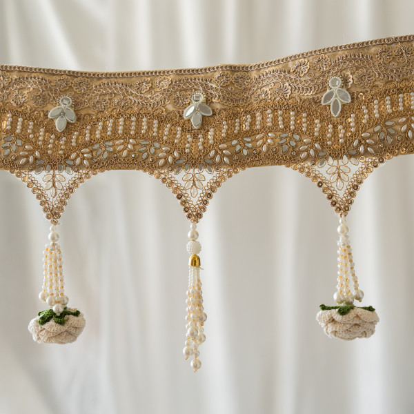 Metallic Gold Bandanwar