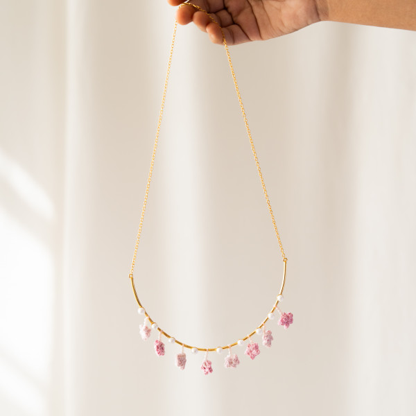 Crochet Bloom Necklace - Ombre