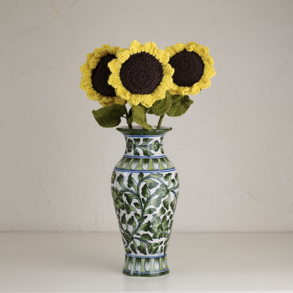 Bageecha Vase Wth Sunflower