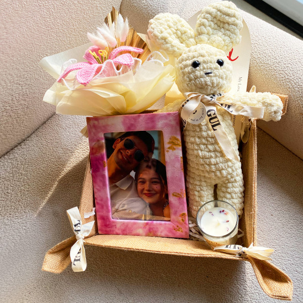 Lily Whispers Hamper