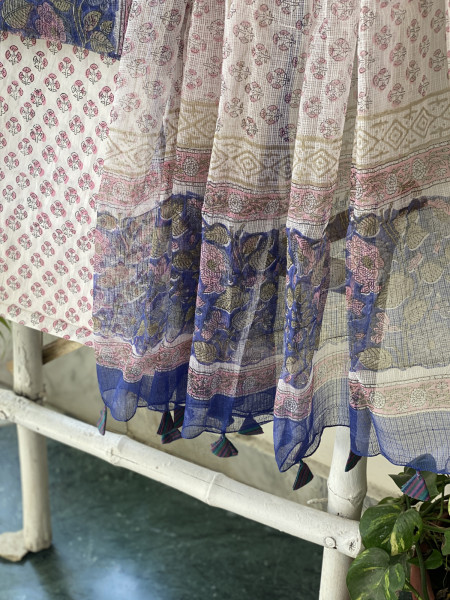 VIOLET -OFF WHITE HAND BLOCK PRINT KOTA DUPATTA SET