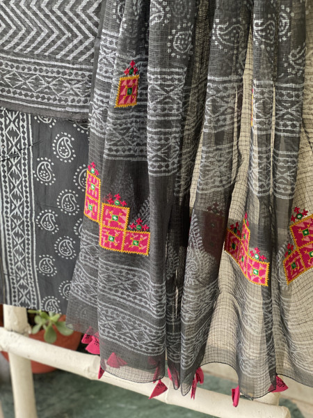 BLACK HAND BLOCK PRINT KOTA  EMBROIDERED DUPATTA SET