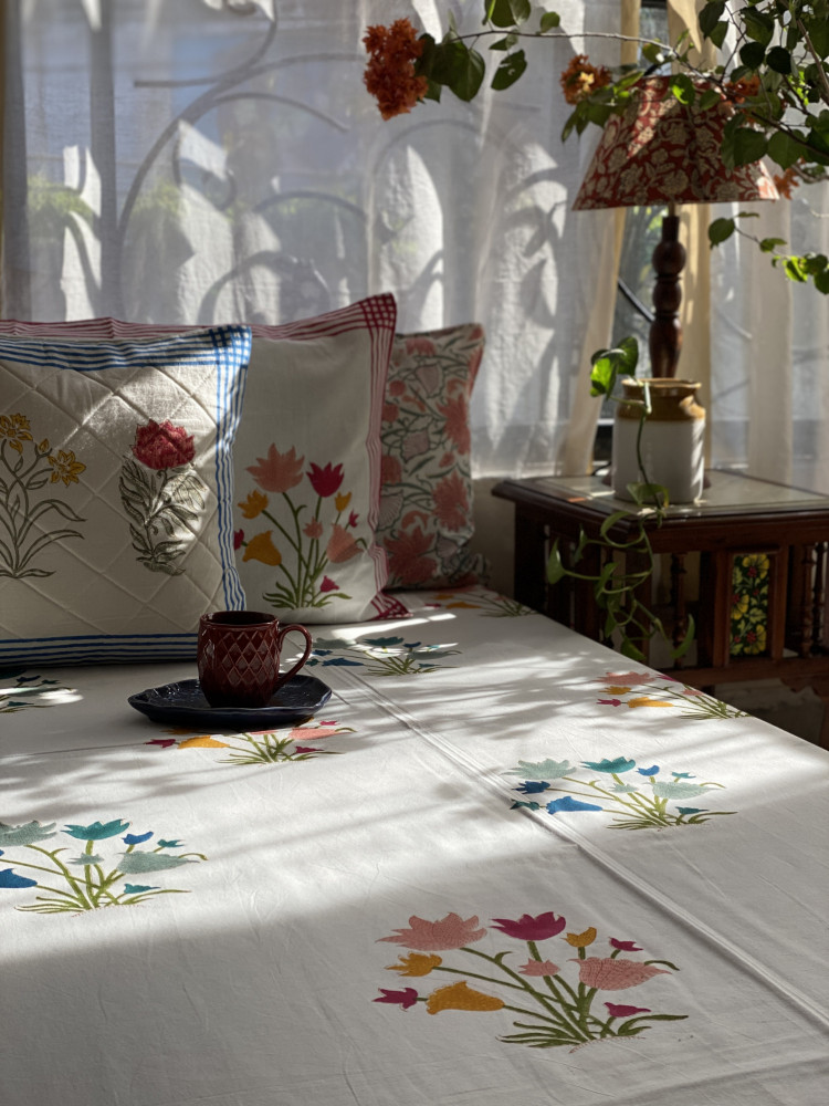 Image of OFF WHITE COTTON HAND BLOCK PRINT KING BEDSHEET