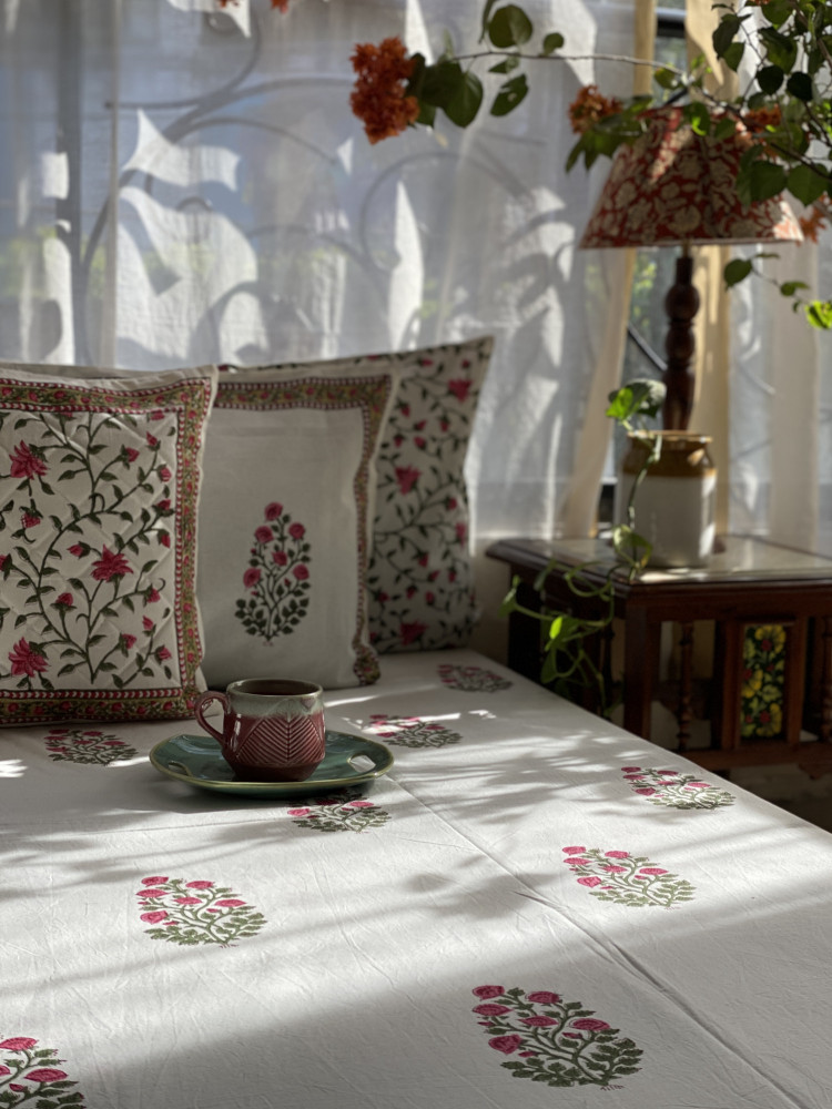 Image of OFF WHITE COTTON HAND BLOCK PRINT KING BEDSHEET