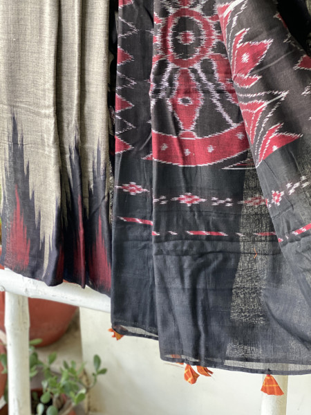 GREY-BLACK Cotton 'KARGIL KUMBHA' ikkat woven sari