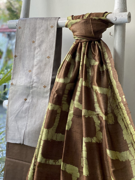 GREY-BROWN TUSSAR SILK BATIK DUPATTA SET