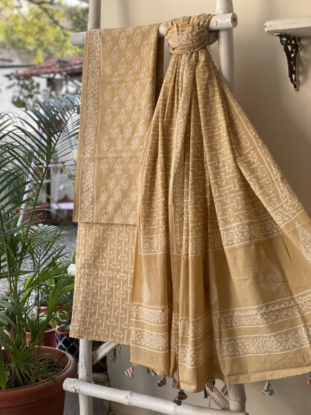 BEIGE HAND BLOCK PRINT MUL COTTON DUPATTA SET