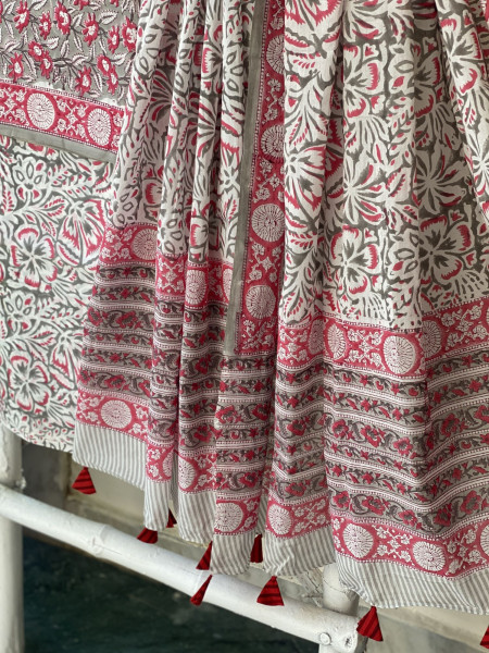 GREY-OFF WHITE HAND BLOCK PRINT MUL COTTON DUPATTA SET