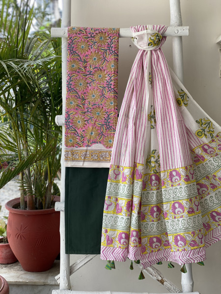 PINK AND OFF WHITE HAND BLOCK PRINT MUL COTTON DUPATTA SET