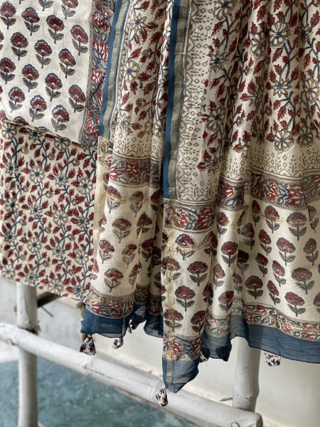 IVORY BLOCK PRINT CHANDERI SILK & COTTON DUPATTA SET