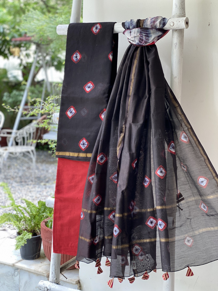 Image of BLACK-RED BLOCK PRINT CHANDERI SILK &amp; COTTON DUPATTA SET