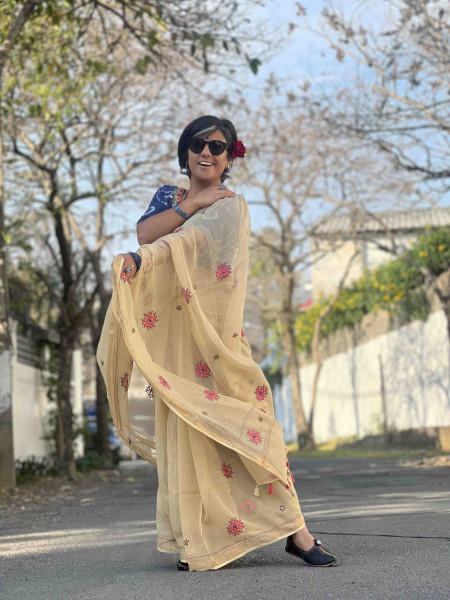 BEIGE  KOTA COTTON HAND EMBROIDERED SARI